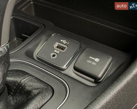 Белый Джип Чероки, объемом двигателя 3.2 л и пробегом 49 тыс. км за 22755 $, фото 44 на Automoto.ua