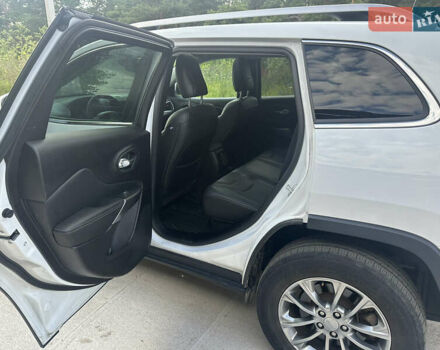 Джип Чероки 2021 в Кропивницком (Кировограде) на Automoto.ua Белый Джип Чероки, объемом двигателя 3.24 л и пробегом 101 тыс. км за 20800 $, фото 8 на Automoto.ua