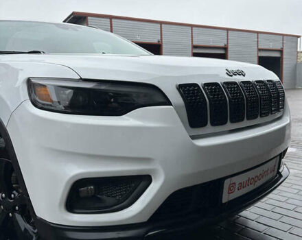 Білий Джип Cherokee, об'ємом двигуна 3.24 л та пробігом 69 тис. км за 21700 $, фото 2 на Automoto.ua