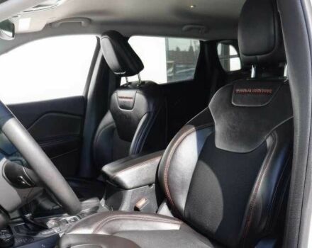Білий Джип Cherokee, об'ємом двигуна 3.2 л та пробігом 55 тис. км за 9000 $, фото 10 на Automoto.ua