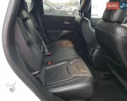 Белый Джип Чероки, объемом двигателя 3.24 л и пробегом 87 тыс. км за 5000 $, фото 9 на Automoto.ua