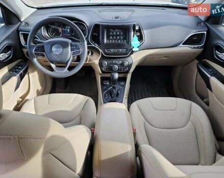 Белый Джип Чероки, объемом двигателя 2.36 л и пробегом 131 тыс. км за 3800 $, фото 7 на Automoto.ua