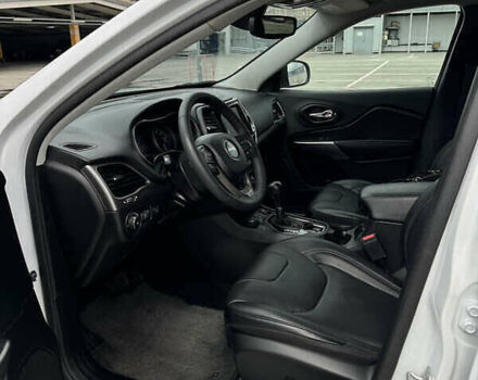 Білий Джип Cherokee, об'ємом двигуна 3.24 л та пробігом 72 тис. км за 17600 $, фото 17 на Automoto.ua