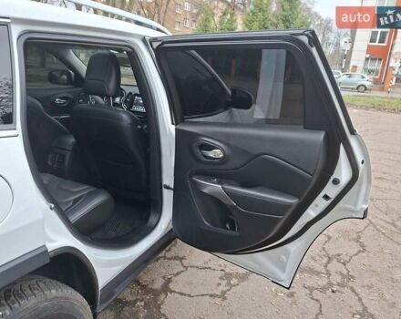 Білий Джип Cherokee, об'ємом двигуна 3.2 л та пробігом 78 тис. км за 23500 $, фото 32 на Automoto.ua