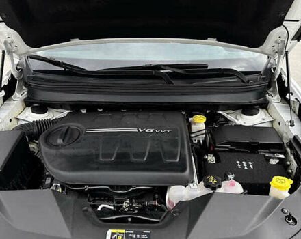 Білий Джип Cherokee, об'ємом двигуна 3.24 л та пробігом 72 тис. км за 17600 $, фото 14 на Automoto.ua