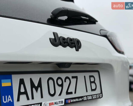 Белый Джип Чероки, объемом двигателя 3.2 л и пробегом 49 тыс. км за 22755 $, фото 27 на Automoto.ua