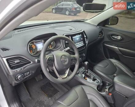 Білий Джип Cherokee, об'ємом двигуна 3.2 л та пробігом 78 тис. км за 23500 $, фото 12 на Automoto.ua