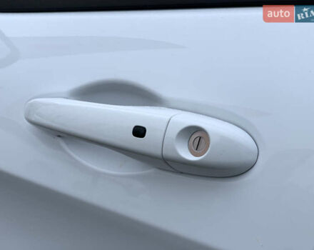 Белый Джип Чероки, объемом двигателя 3.2 л и пробегом 49 тыс. км за 22755 $, фото 24 на Automoto.ua