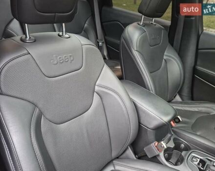 Білий Джип Cherokee, об'ємом двигуна 3.2 л та пробігом 78 тис. км за 23500 $, фото 35 на Automoto.ua