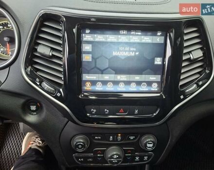 Білий Джип Cherokee, об'ємом двигуна 3.2 л та пробігом 78 тис. км за 23500 $, фото 19 на Automoto.ua