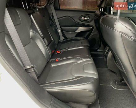 Белый Джип Чероки, объемом двигателя 3.2 л и пробегом 49 тыс. км за 22755 $, фото 38 на Automoto.ua