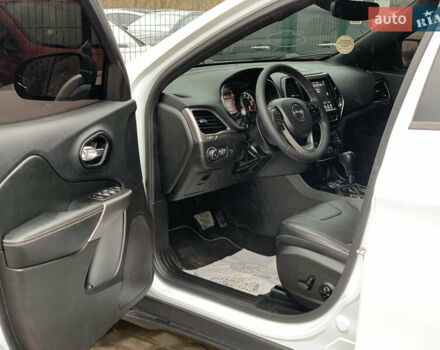 Белый Джип Чероки, объемом двигателя 3.2 л и пробегом 49 тыс. км за 22755 $, фото 31 на Automoto.ua