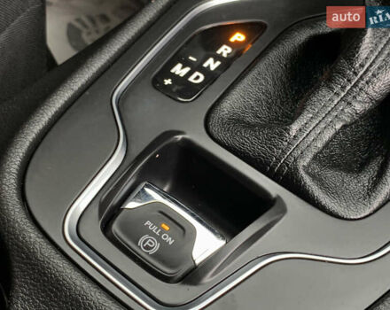 Белый Джип Чероки, объемом двигателя 3.2 л и пробегом 49 тыс. км за 22755 $, фото 43 на Automoto.ua