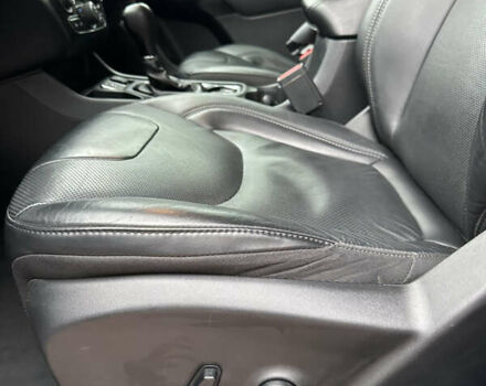 Білий Джип Cherokee, об'ємом двигуна 2.36 л та пробігом 49 тис. км за 16500 $, фото 10 на Automoto.ua