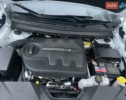 Белый Джип Чероки, объемом двигателя 3.24 л и пробегом 52 тыс. км за 21000 $, фото 13 на Automoto.ua