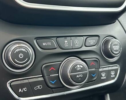 Білий Джип Cherokee, об'ємом двигуна 3.24 л та пробігом 69 тис. км за 21700 $, фото 34 на Automoto.ua