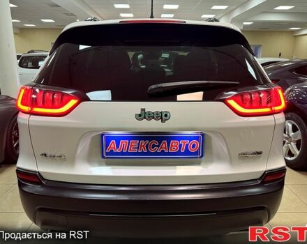 Білий Джип Cherokee, об'ємом двигуна 2 л та пробігом 19 тис. км за 24900 $, фото 3 на Automoto.ua