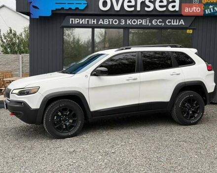 Белый Джип Чероки, объемом двигателя 3.24 л и пробегом 84 тыс. км за 24500 $, фото 2 на Automoto.ua