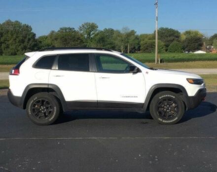 Білий Джип Cherokee, об'ємом двигуна 3.2 л та пробігом 30 тис. км за 13500 $, фото 4 на Automoto.ua