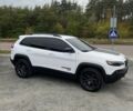 Джип Чероки 2022 в Чернигове на Automoto.ua Белый Джип Чероки, объемом двигателя 3.2 л и пробегом 97 тыс. км за 23000 $, фото 9 на Automoto.ua