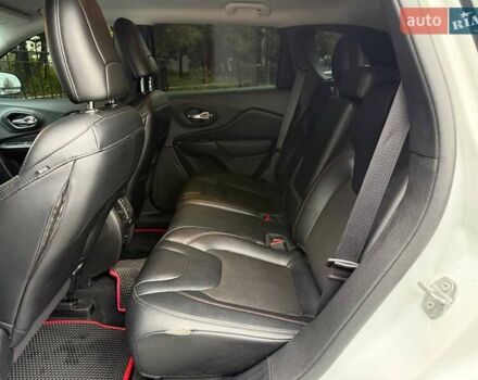 Белый Джип Чероки, объемом двигателя 3.24 л и пробегом 84 тыс. км за 24500 $, фото 29 на Automoto.ua