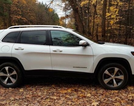 Белый Джип Чероки, объемом двигателя 3.2 л и пробегом 87 тыс. км за 12300 $, фото 3 на Automoto.ua