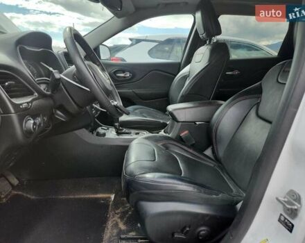 Белый Джип Чероки, объемом двигателя 3.24 л и пробегом 115 тыс. км за 6000 $, фото 6 на Automoto.ua