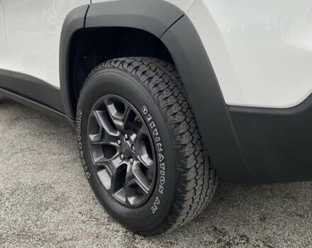 Джип Чероки 2022 в Чернигове на Automoto.ua Белый Джип Чероки, объемом двигателя 3.2 л и пробегом 97 тыс. км за 23000 $, фото 9 на Automoto.ua