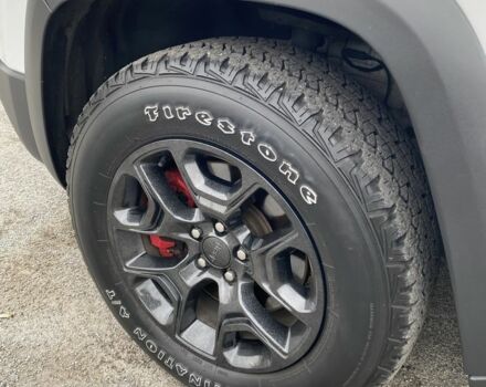 Джип Чероки 2022 в Чернигове на Automoto.ua Белый Джип Чероки, объемом двигателя 3.2 л и пробегом 97 тыс. км за 23000 $, фото 8 на Automoto.ua