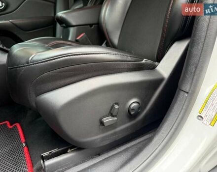 Белый Джип Чероки, объемом двигателя 3.24 л и пробегом 84 тыс. км за 24500 $, фото 27 на Automoto.ua