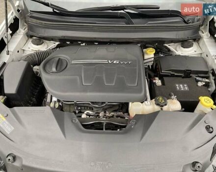 Джип Чероки 2022 в Чернигове на Automoto.ua Белый Джип Чероки, объемом двигателя 3.2 л и пробегом 97 тыс. км за 23000 $, фото 10 на Automoto.ua