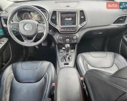 Белый Джип Чероки, объемом двигателя 3.24 л и пробегом 115 тыс. км за 6000 $, фото 7 на Automoto.ua