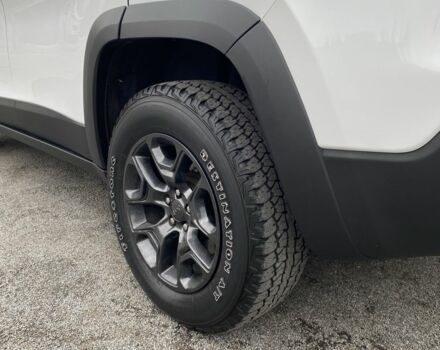 Джип Чероки 2022 в Чернигове на Automoto.ua Белый Джип Чероки, объемом двигателя 3.2 л и пробегом 97 тыс. км за 23000 $, фото 10 на Automoto.ua