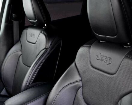 Белый Джип Чероки, объемом двигателя 3.2 л и пробегом 65 тыс. км за 12300 $, фото 14 на Automoto.ua