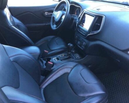 Білий Джип Cherokee, об'ємом двигуна 3.2 л та пробігом 30 тис. км за 13500 $, фото 8 на Automoto.ua