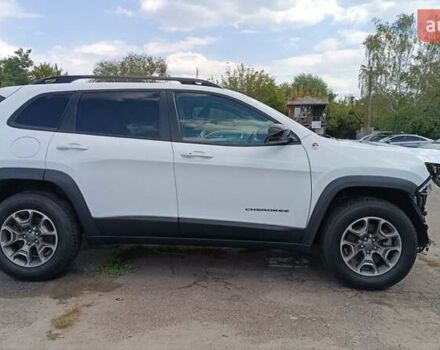 Білий Джип Cherokee, об'ємом двигуна 3.24 л та пробігом 97 тис. км за 11300 $, фото 1 на Automoto.ua