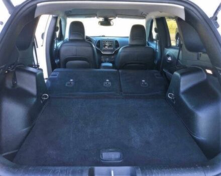 Білий Джип Cherokee, об'ємом двигуна 3.2 л та пробігом 30 тис. км за 13500 $, фото 10 на Automoto.ua