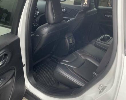 Джип Чероки 2022 в Чернигове на Automoto.ua Белый Джип Чероки, объемом двигателя 3.2 л и пробегом 97 тыс. км за 23000 $, фото 14 на Automoto.ua