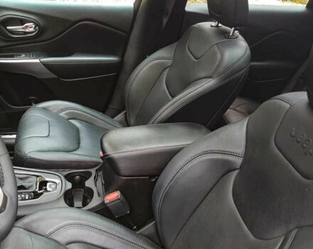 Белый Джип Чероки, объемом двигателя 3.2 л и пробегом 87 тыс. км за 12300 $, фото 8 на Automoto.ua