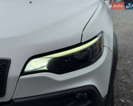 Белый Джип Чероки, объемом двигателя 3.24 л и пробегом 84 тыс. км за 24500 $, фото 19 на Automoto.ua