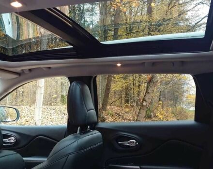 Белый Джип Чероки, объемом двигателя 3.2 л и пробегом 87 тыс. км за 12300 $, фото 11 на Automoto.ua