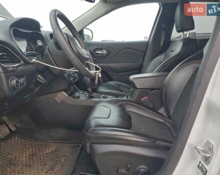 Белый Джип Чероки, объемом двигателя 3.24 л и пробегом 90 тыс. км за 6900 $, фото 6 на Automoto.ua