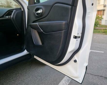 Белый Джип Чероки, объемом двигателя 3.24 л и пробегом 61 тыс. км за 19500 $, фото 15 на Automoto.ua