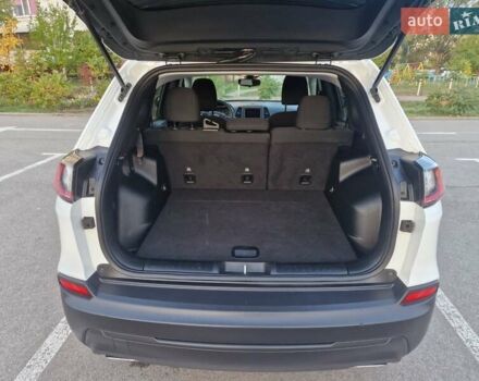 Белый Джип Чероки, объемом двигателя 3.24 л и пробегом 61 тыс. км за 19500 $, фото 29 на Automoto.ua