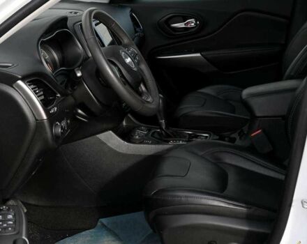 Белый Джип Чероки, объемом двигателя 3.2 л и пробегом 65 тыс. км за 12300 $, фото 13 на Automoto.ua