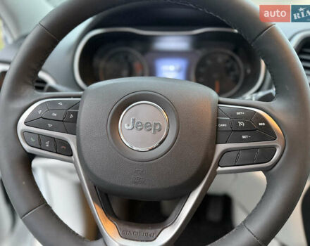 Белый Джип Чероки, объемом двигателя 3.24 л и пробегом 73 тыс. км за 18500 $, фото 81 на Automoto.ua