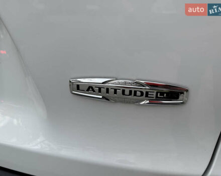 Белый Джип Чероки, объемом двигателя 3.24 л и пробегом 73 тыс. км за 18500 $, фото 34 на Automoto.ua