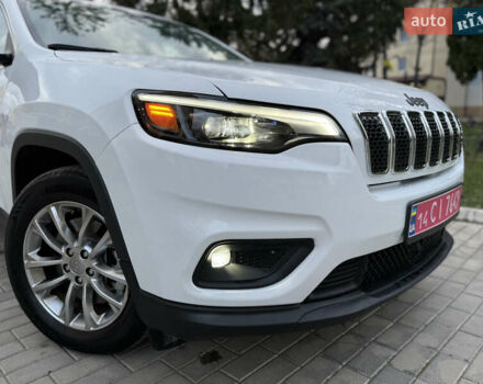 Белый Джип Чероки, объемом двигателя 3.24 л и пробегом 73 тыс. км за 18500 $, фото 8 на Automoto.ua
