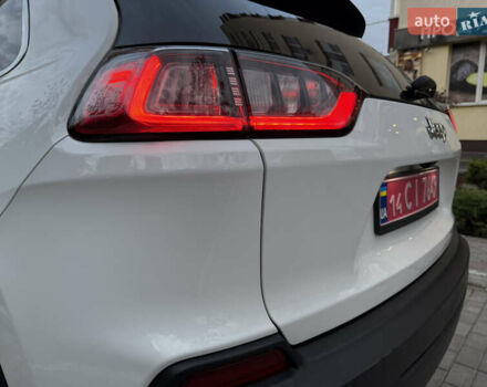 Белый Джип Чероки, объемом двигателя 3.24 л и пробегом 73 тыс. км за 18500 $, фото 38 на Automoto.ua