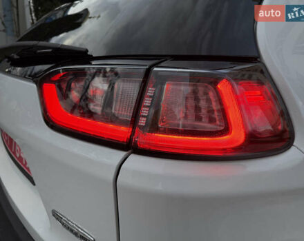 Белый Джип Чероки, объемом двигателя 3.24 л и пробегом 73 тыс. км за 18500 $, фото 33 на Automoto.ua